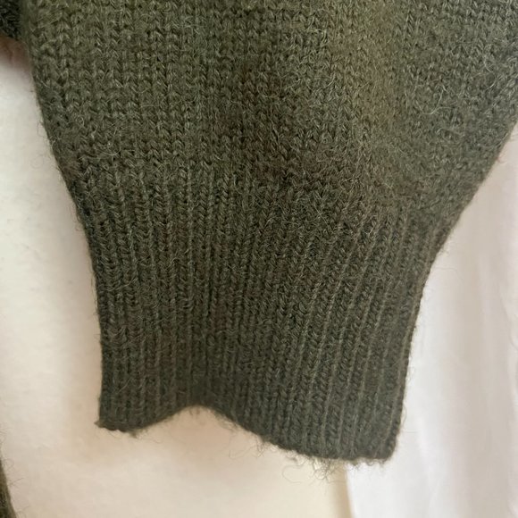 Vintage Fall Sweater - Picture 6 of 6